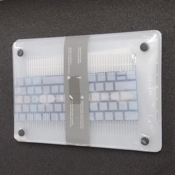 MacBook Pro 13" protective case *NEW* - Picture 2 of 2